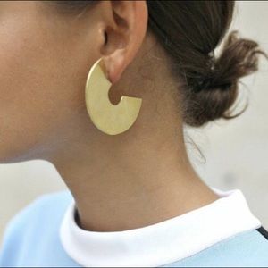 Minimalist Gold C-shaped Hoop Earrings